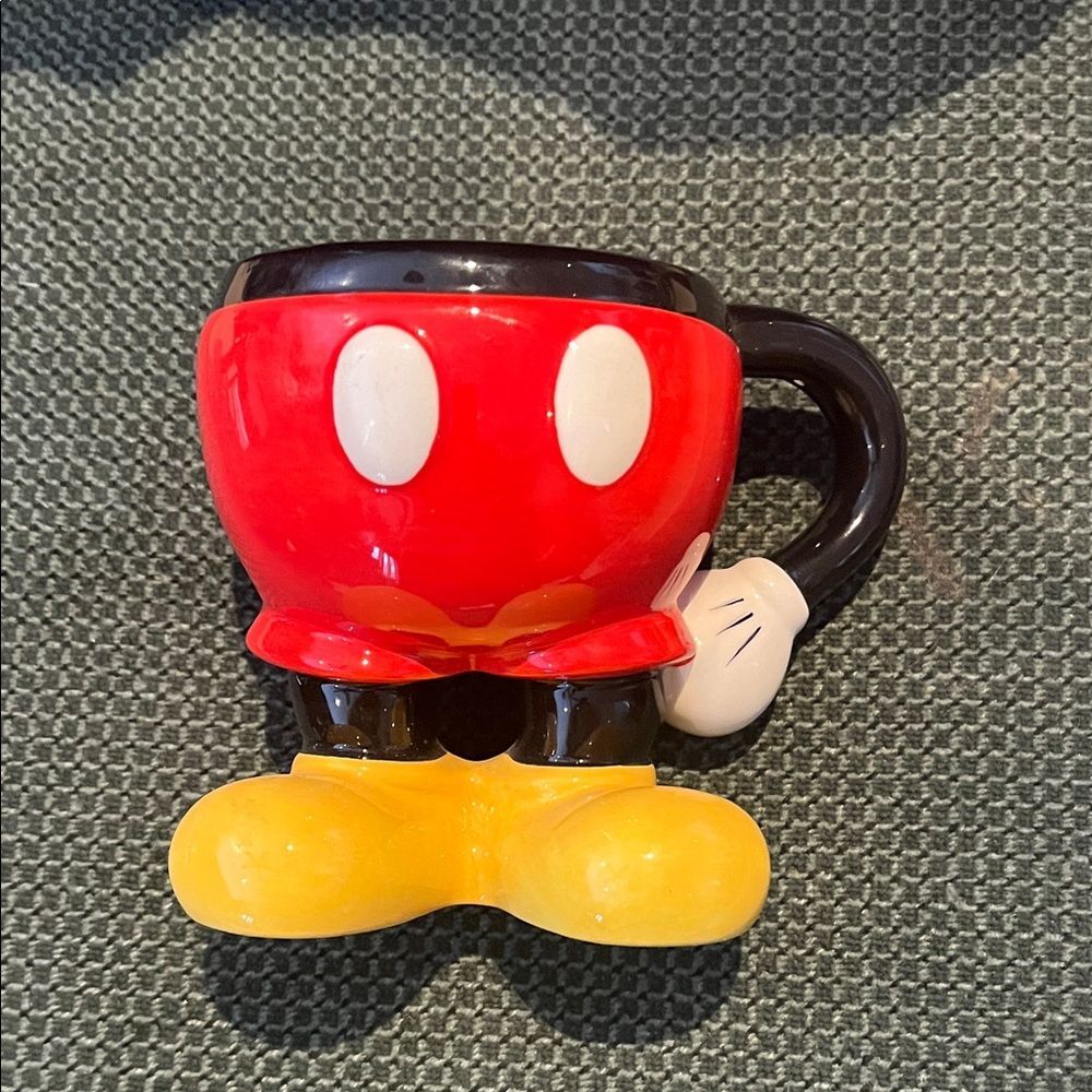 Vintage, Collectible Mickey Mouse Themed Mug-reflection of Mickey says “wicked”